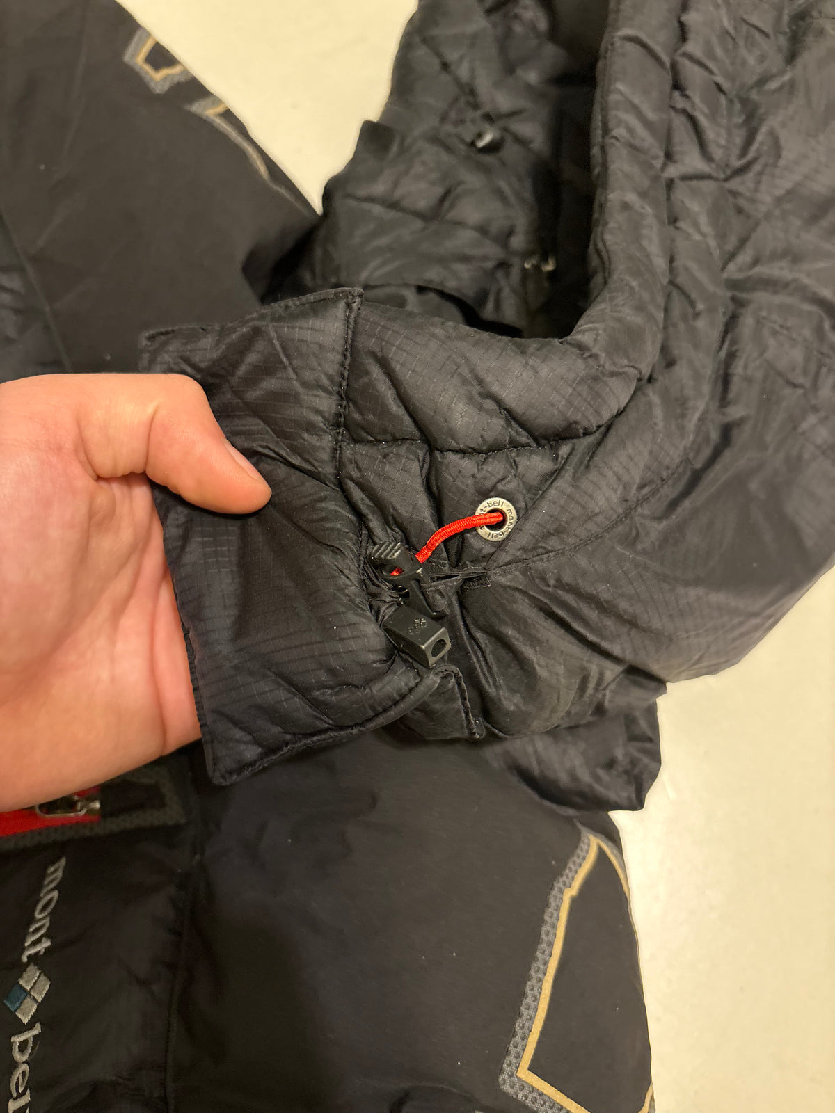 Montbell Puffer Jacket (L)