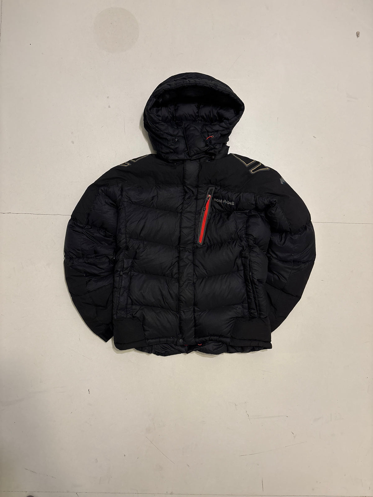 Montbell Puffer Jacket (L)
