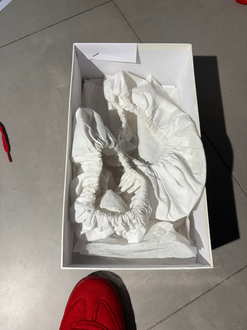 Maison Margiela Gats Red (39,5)