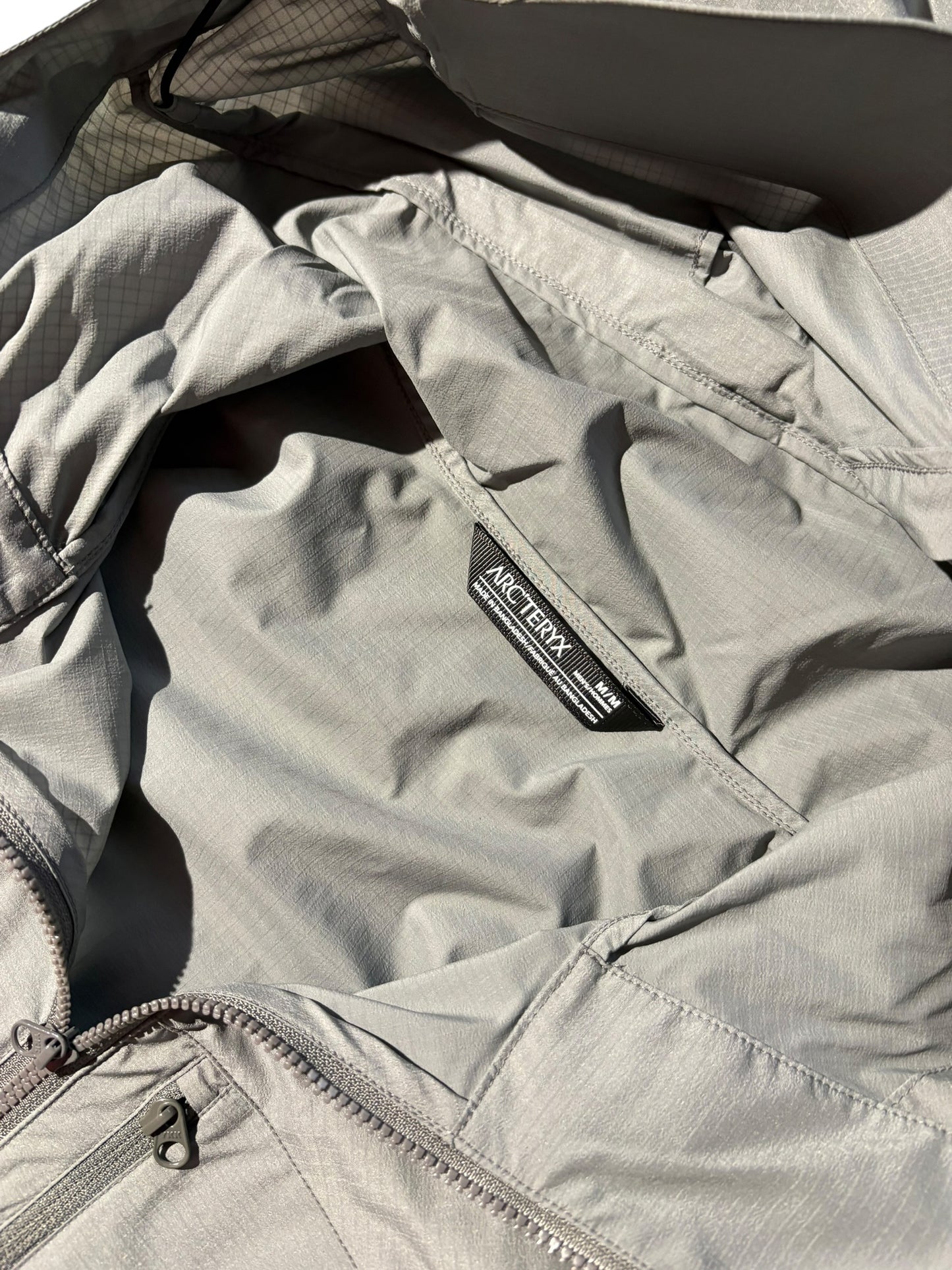 Arcteryx Squamish Windbreaker