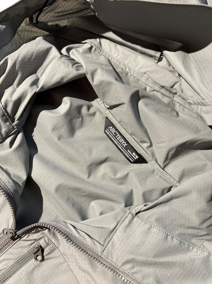 Arcteryx Squamish Windbreaker