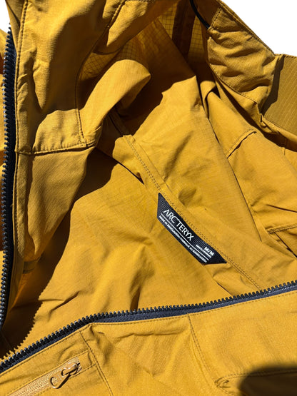 Arcteryx Squamish Windbreaker